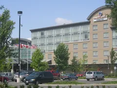 Cascades Casino Langley and its hotel building